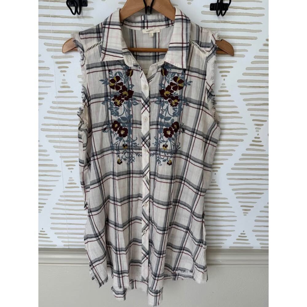Mysteree Women’s Medium Embroidered Floral Tunic Tank